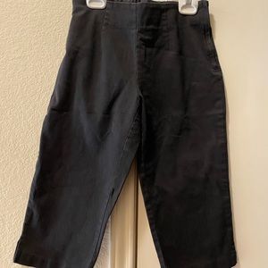 ANCHOR BLUE CAPRI PANTS